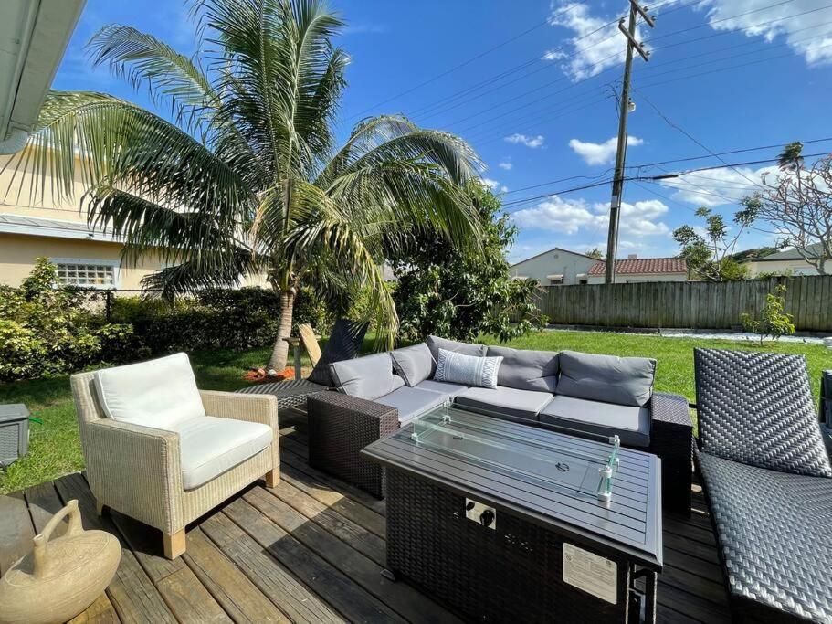 Hot Tub, Tiki Bar, Outdoor Shower, Near Intercoastal Waterway! West Palm Beach Dış mekan fotoğraf